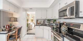 250 Bradley Place Gallery 13