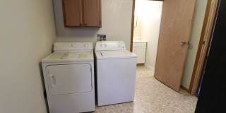 1 Bed/1 Bath Home steps from the Downtown Campus - Available Now, June, July or August! Gallery 9