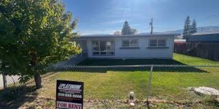 ** 3-Bedroom ~ Upgraded ~ House for Rent in Sought After East Wenatchee ** Gallery 1