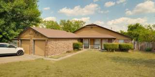 11919 Sunhillow Bnd, Unit B Gallery 1