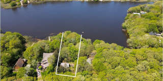 8415 Soundview Avenue Gallery 1