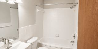 Richfield Square Apartments Gallery 20