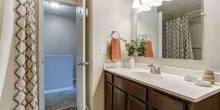 Emerald Square Villas Gallery 15