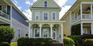 103 Hyacinth Street Gallery 1