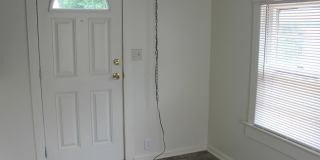 Lovely Cottage with Detached 2-Car Garage Gallery 10