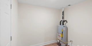 Room in 3 Bedroom Home at Braden Dr Gallery 17