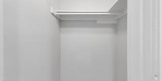 1909 N RHODES Street Gallery 25