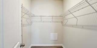 Luxury End-Unit Townhome in Desirable Chateau Community Gallery 26