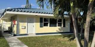 1945 NE 171st St Gallery 1