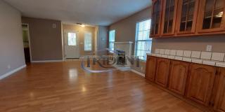 2 story, 3 bedroom, 2 1/2 bath house Gallery 5