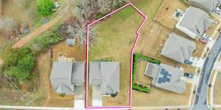 Rare 2023-built home on an oversized 0.35-acre lot in one of Waxhaw's most sought-after communities — zoned for the 9/10-rated Waxhaw Elementary School and move-in ready today. Gallery 3