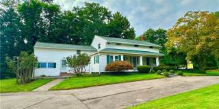 1253 Fairport Road Gallery 1