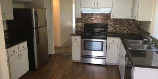 Beautifully Updated 2 Bed 2 Bath Gallery 7