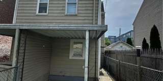 663 Spring Garden Street Gallery 11