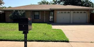 Beautiful 4 Bedroom 1.5 Bath - City View ISD Gallery 1