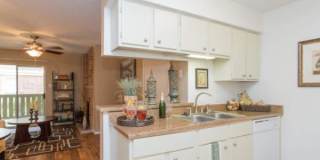 7852 Woodchase Gallery 1