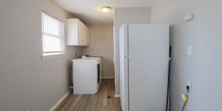 Beautiful 2 Bed 1 Bath in Quiet Area Gallery 16