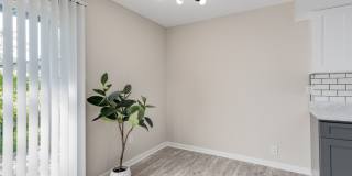 Emerald Square Villas Gallery 9