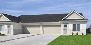 3 Bedroom Villa in Goddard, KS! 1/2 Month Free!! Gallery 1