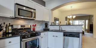 2 Bedroom 2.5 Bathroom with 2 Tandem Car garage ~ Convenient Cedar Mill Location Near St. Vincent Medical Center, Nike and Intel! Gallery 7