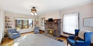 6+BR House on E. Lane – Central Campus – Newly Renovated + Free Parking – Flexible Move-In Gallery 7