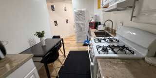 Affordable Private Guy Room in Avenues/University Area - Main Floor Affordable Private Guy Room in Avenues/University Area - Main Floor Gallery 14