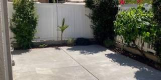 3 bedroom 2.5 bath home Las Flores Gallery 12