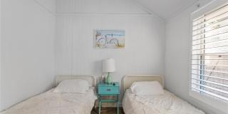 311 Wilmot Road Gallery 11