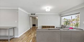 Luxury housing ,Close to U of A! Newly Renovated Gallery 8