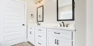 Available now. Brand new construction. 4Br, 3.5 Ba open concept home Gallery 6