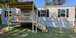 Brand new Efficiency 1 BR mobile home with large bonus room Gallery 1