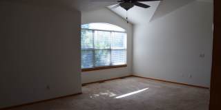 Beautiful 5 bedroom home w/ 3 car garage in Littleton Gallery 18