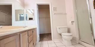 Charming 2 bedroom single story townhome Gallery 17