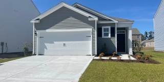 3 BR 2 BA Home in Waterside - Community Pool Gallery 1