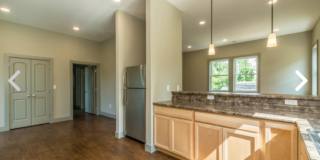 HUGE newly built 4 bed / 4.5 bath townhouse! Gallery 7