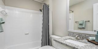 Vista Commons Apartment Homes Gallery 38