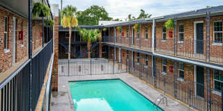 Cabana Courtyard Gallery 4