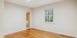 5 BR 4.5 BA home with inground heated pool and extensive hardscape! Gallery 40