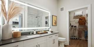 NOVEL Parkway Gallery 9