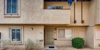 ADORABLE TOWN HOME with BALCONY and a GREAT SIZE PATIO/"BACKYARD" ADORABLE TOWN HOME with BALCONY and a GREAT SIZE PATIO/"BACKYARD" Gallery 1