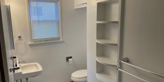 Pristine Original Westchester Home in North Kentwood Gallery 14