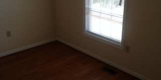3 BEDROOM REMODELED UNIT! Gallery 5