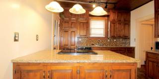 Home for rent in downtown Harrisonburg! - 81 Broad St Gallery 16