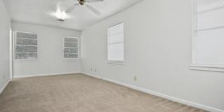 1306 Pine Dr Gallery 10