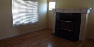 Beautiful 3 bedroom 2 1/2 bath 2 Story Home in Puyallup! Gallery 3