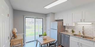 Lindsey Manor Apartments Gallery 2