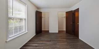 Colonial Square Gallery 4