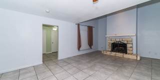 RENOVATED 2-BEDROOM TOWNHOME IN AHISD Gallery 4