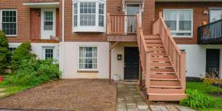 2 Bedroom Home in Hershey – Fenced Yard Gallery 1
