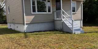 2 Bedroom || 1 Bathroom Single Family Home Gallery 1